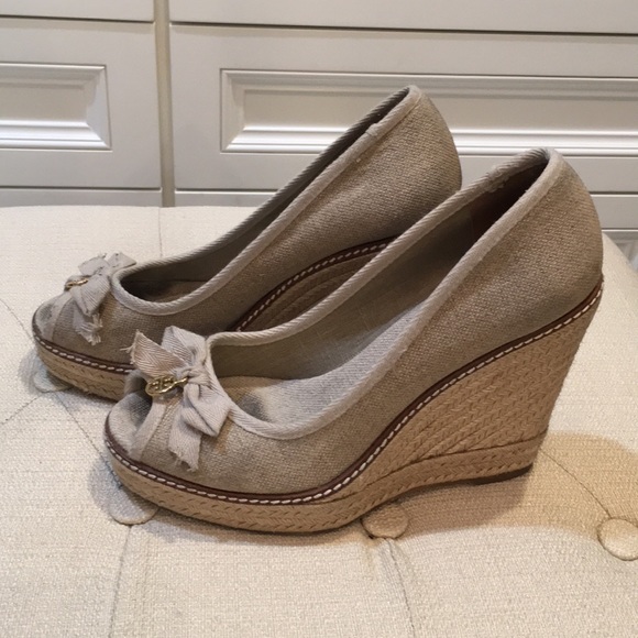 Tory Burch Jackie Wedge Tan - Picture 2 of 5